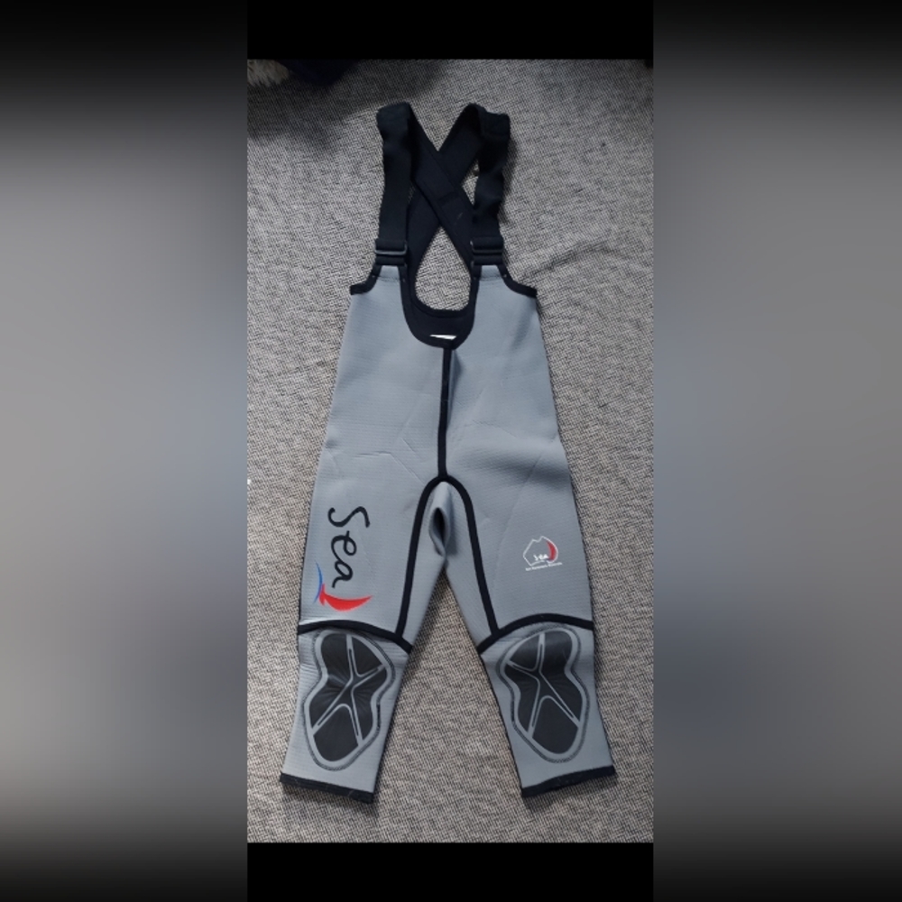 SEA neoprene hiking pants